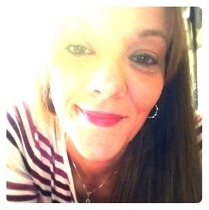 Meet your Posher, Lacey